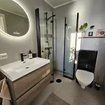 Bright And Modern With Beautiful View Lägenhet *